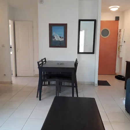 Apartment Studio Calme Avec Jardin, Piscine Et Parking, - Fr-1-648-124 Soulac-sur-Mer